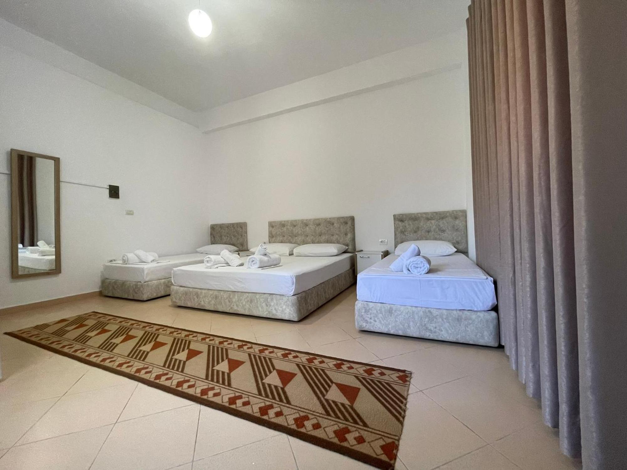 Villa Deart Berat Bagian luar foto